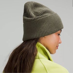 Lululemon relaxed beanie BNWT
